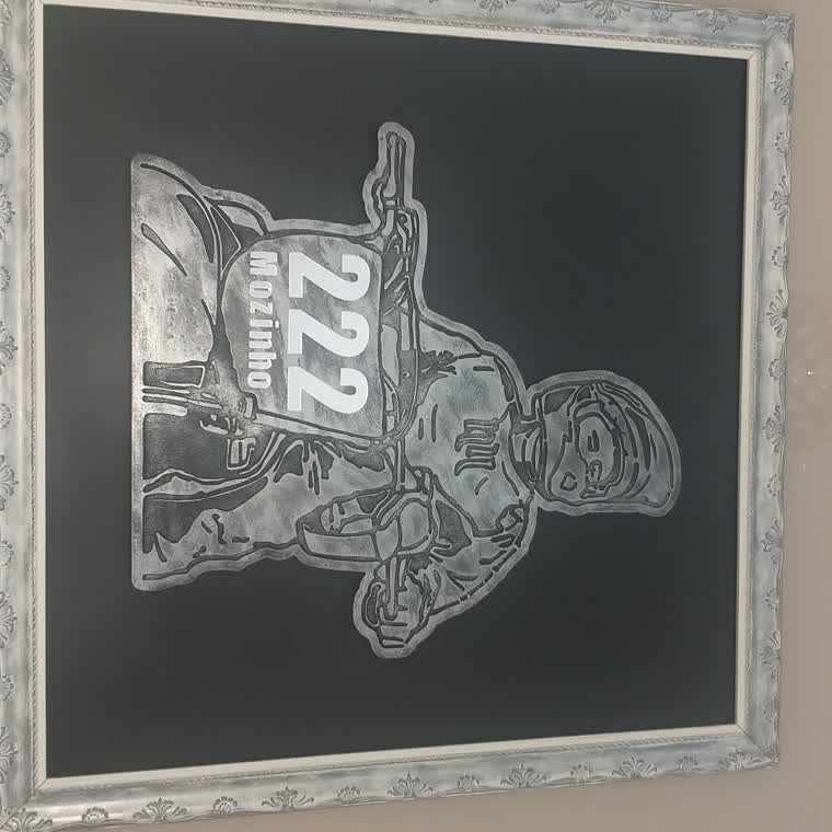 Quadro em resina nº 222 — troféu em resina produzido pela M Brace